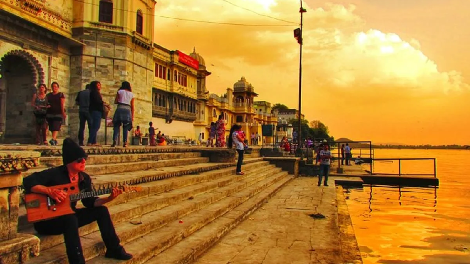 c4ac1741-3a96-49c8-a423-ba1c1fe67699_udaipur-the-city-of-lakes-a-heritage-walk-with-private-transfers-large