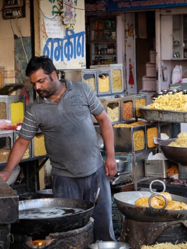 streetfood-market-udaipur-1920x1280